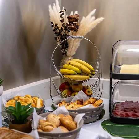 Bristol Hotel 2*