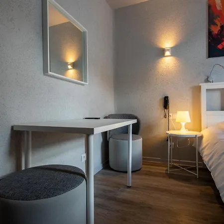Bristol Hotel 2*