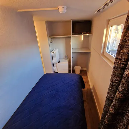Bristol Hotel 2*